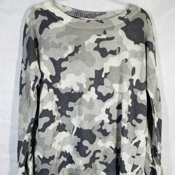Evereve Jamison Open Back Camo Sweater - Picture 1 of 8
